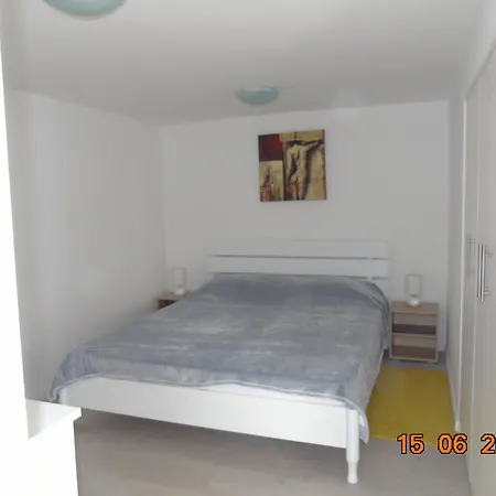 Enni Apartman