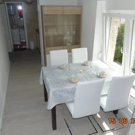 Enni Apartman *